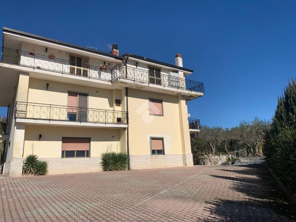 Appartamento a Montesarchio in via cappuccini - Foto 4