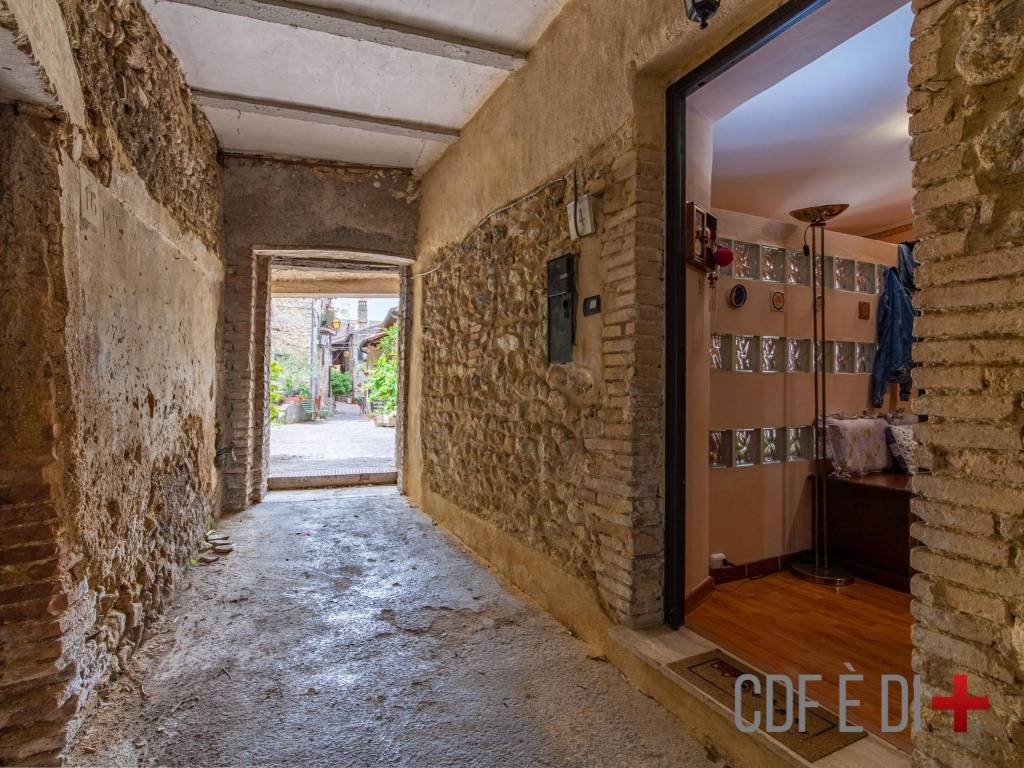 Appartamento a Toffia in Via Porta Maggiore - Foto 5