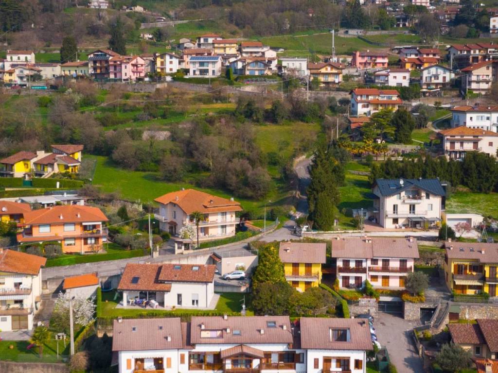 Appartamento a Solto collina in via del Bogno, 7 - Foto 2