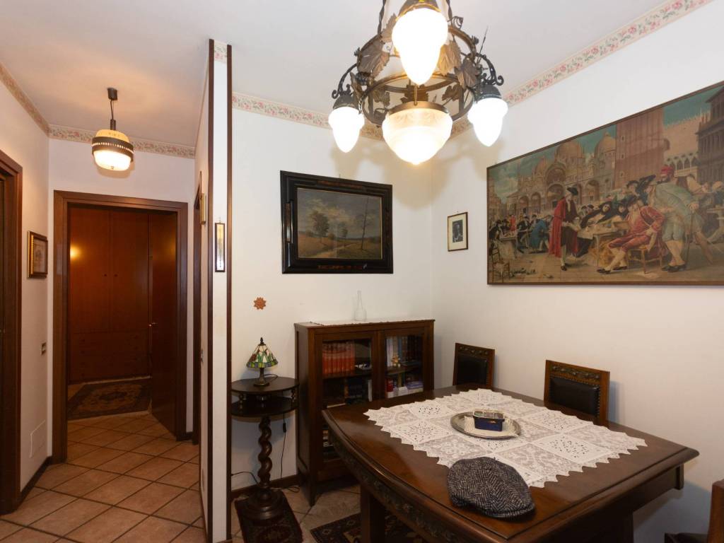 Appartamento a Novara in Viale Dante Alighieri, 43 - Foto 2