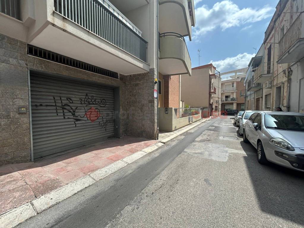 Box / garage a Grottaglie in Via Giuseppe Giusti, 10 - Foto 3