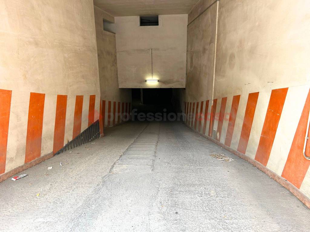 Box / garage a Grottaglie in Via Giuseppe Giusti, 10 - Foto 4