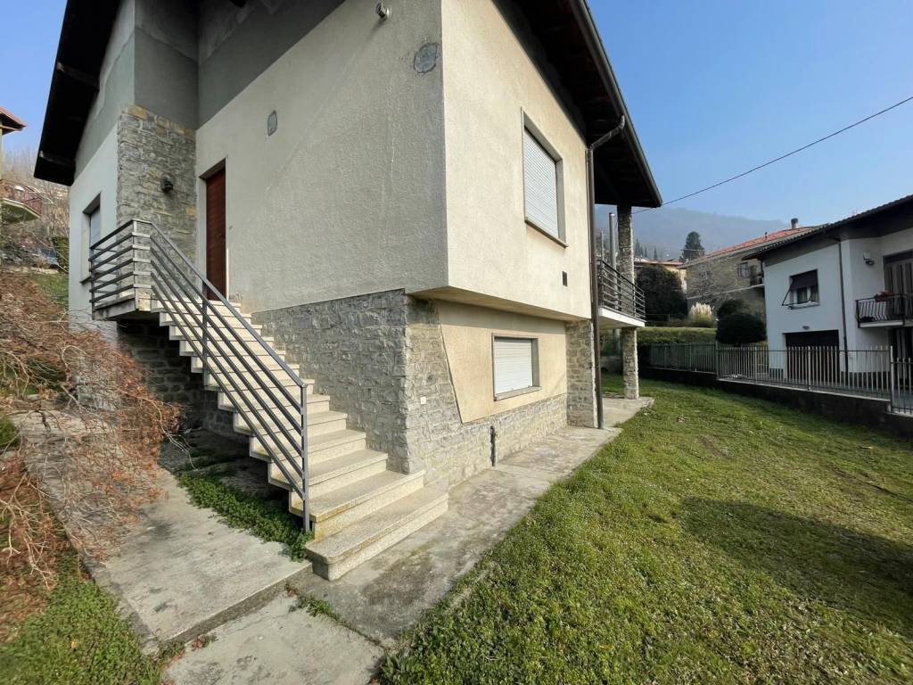 Villa a Galbiate in Via Don P. Villa, 12 - Foto 4