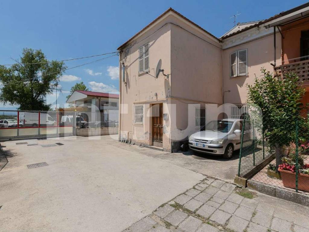 Casa indipendente a Chieti in via FRATELLI POMILIO - Foto 2