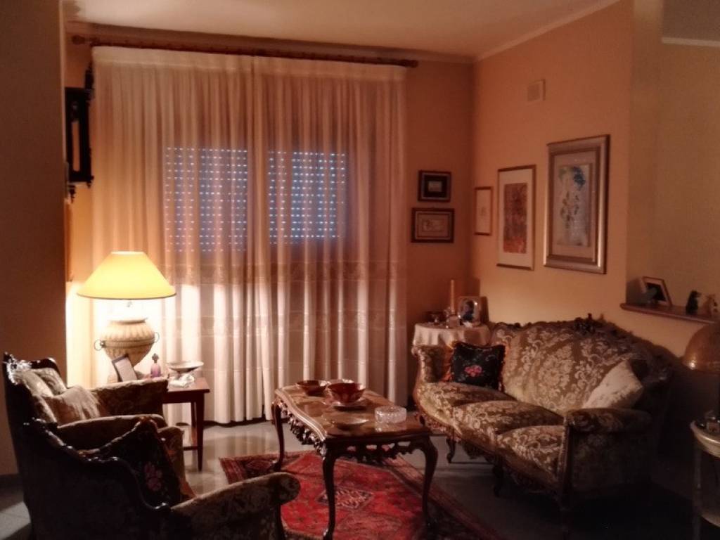 Villa a Lamezia terme in Via Piersanti Mattarella, 55 - Foto 5