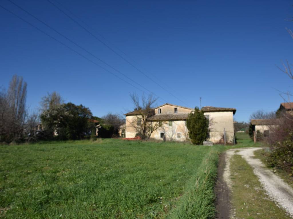 Rustico / casale a Spoleto in Via Enrico Mattei - Foto 5