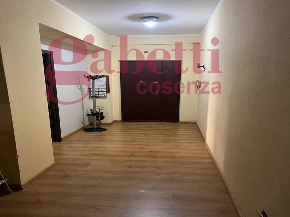 Appartamento a Cosenza in Cosenza via delle Medaglie d'Oro ORO , 92 - Foto 2