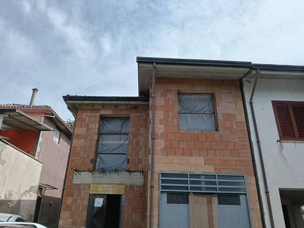 Rustico / casale a Santo stefano del sole - Foto 3