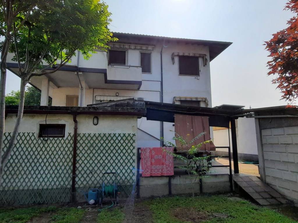 Villa a Vigevano in Via Vecchia per Gambolò, 61 - Foto 4