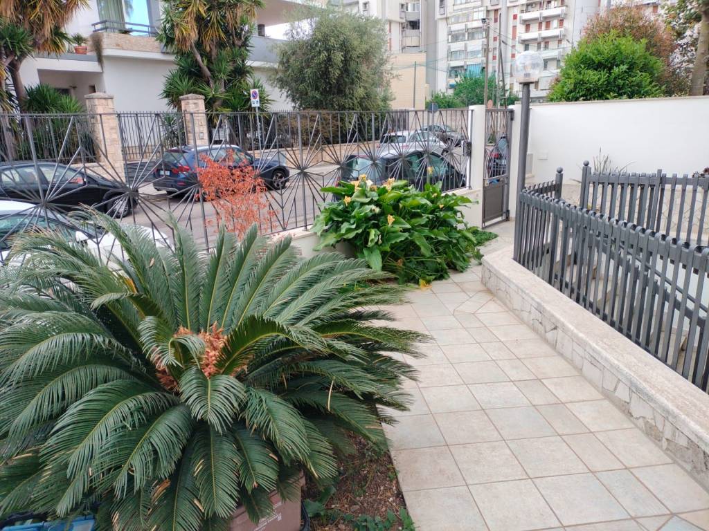 Villa a Lecce in Via Luigi Tasselli - Foto 3