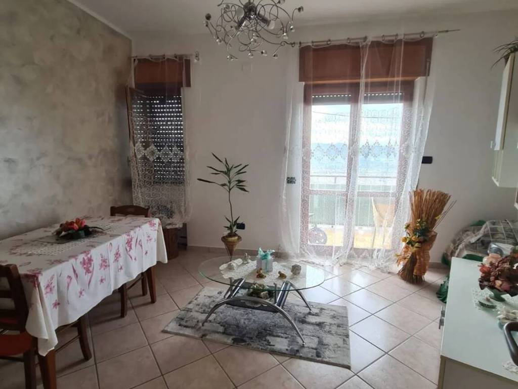 Appartamento a San cipriano picentino in Via Santilli S.N.C. - Foto 4