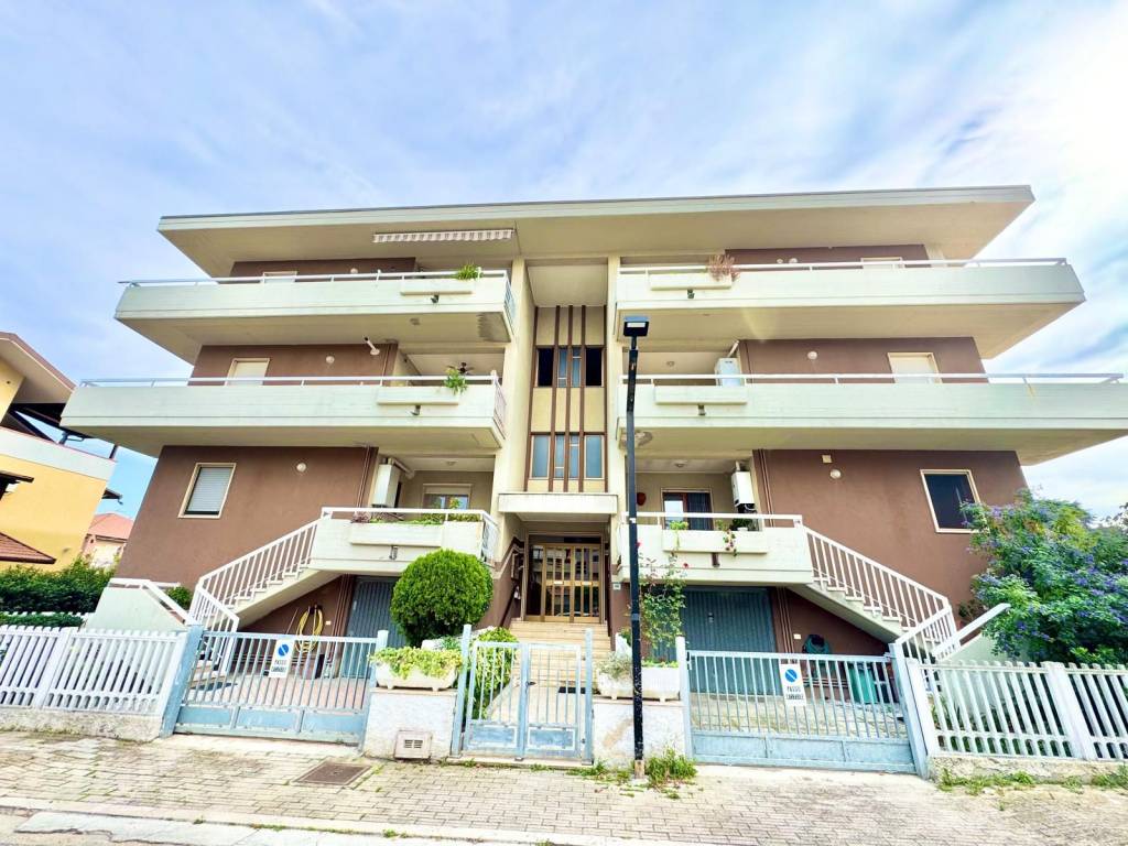 Appartamento a Martinsicuro in Via Salinello - Foto 2