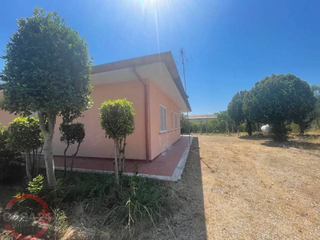 Villa a Sermoneta in Via Cavatella - Foto 5