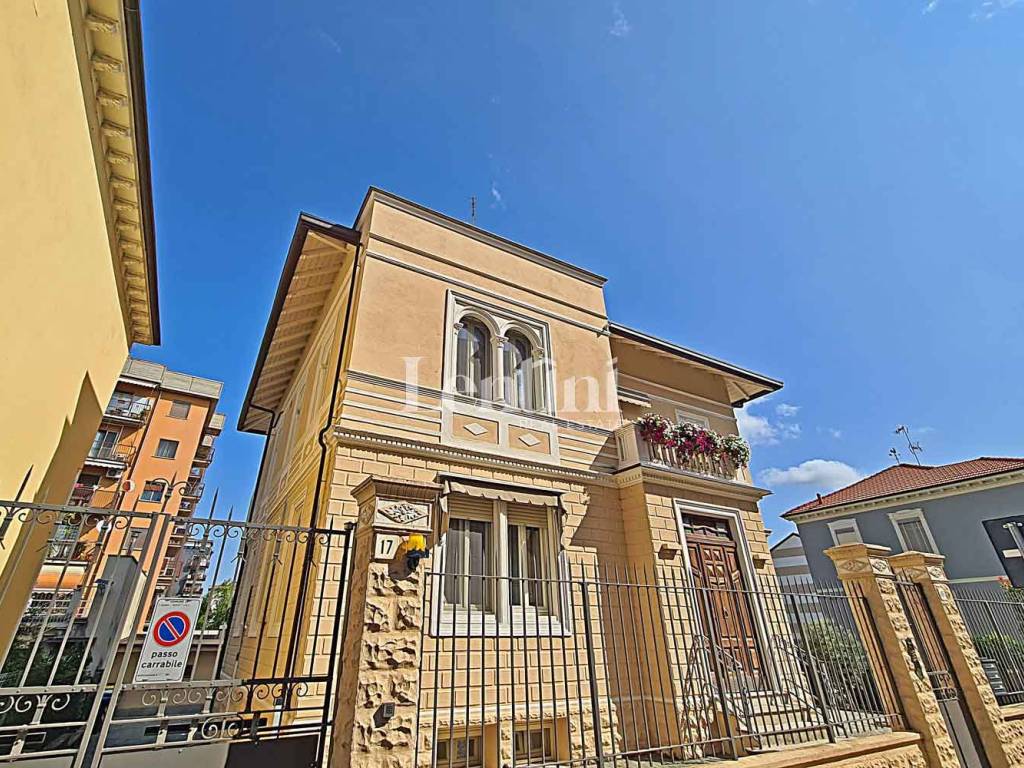 Appartamento a Casale monferrato in Via Bligny, 15 - Foto 2