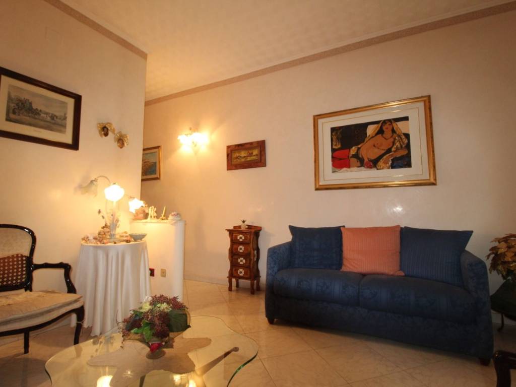 Appartamento a Trani in Via Giuseppe De Robertis, 110 - Foto 1