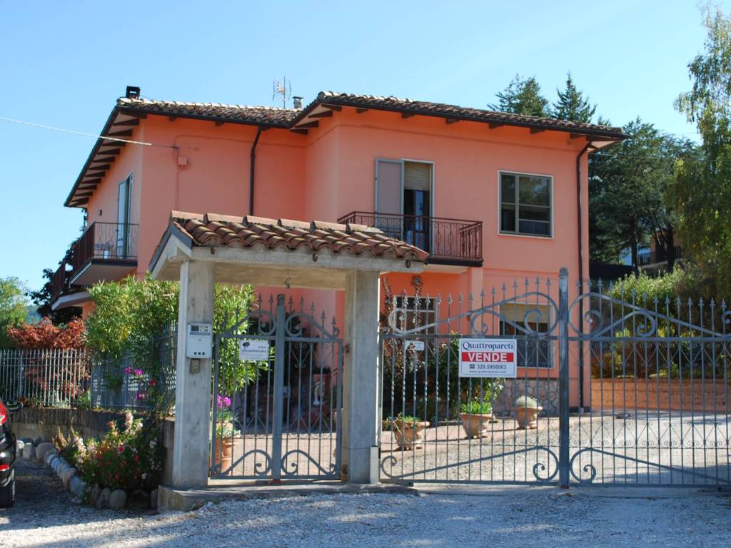 Casa indipendente a Sarnano in Contrada Margani, 9 - Foto 3