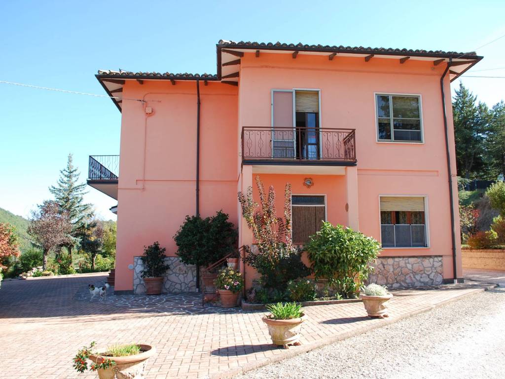 Casa indipendente a Sarnano in Contrada Margani, 9 - Foto 5