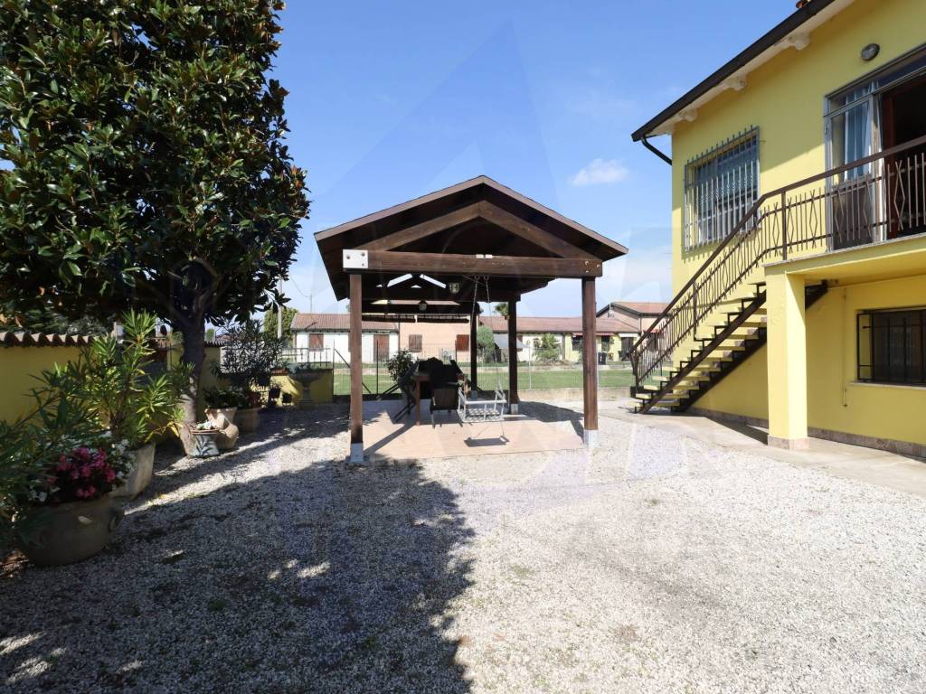 Villa a Bondeno in Via Provinciale, 64 - Foto 4