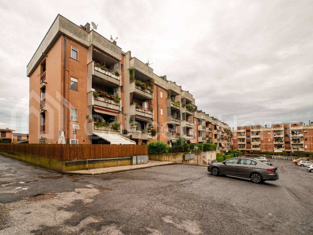 Appartamento a Mentana in Via Gaspare Spontini, 32 - Foto 2