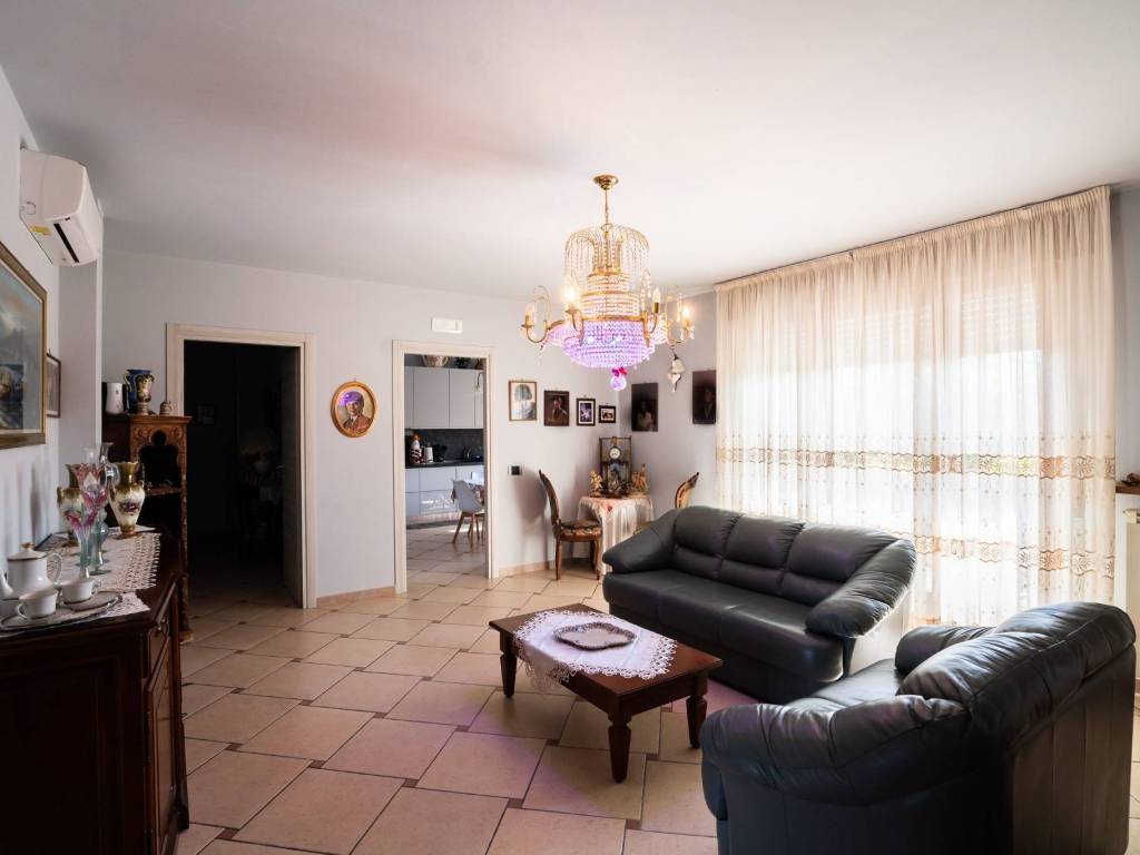 Appartamento a Nogarole rocca in Via Feudo, 10 - Foto 2