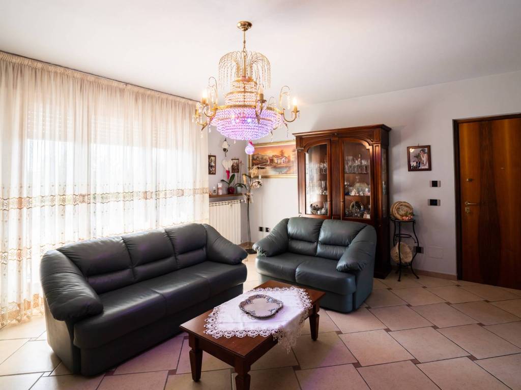 Appartamento a Nogarole rocca in Via Feudo, 10 - Foto 3