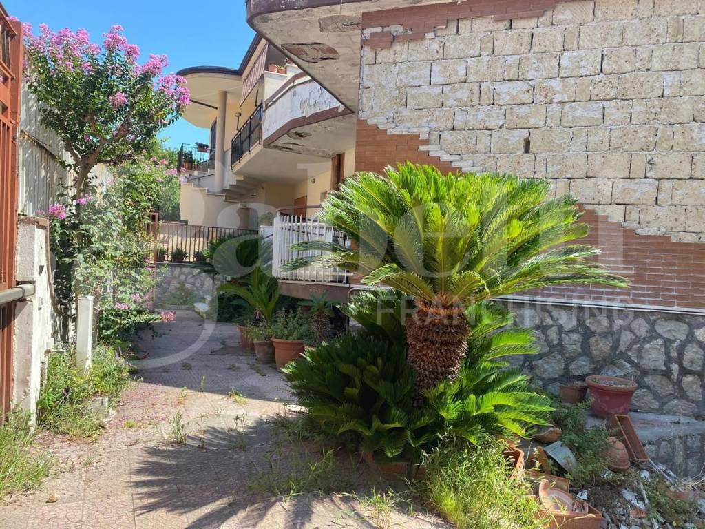 Villa a Teverola in Via Manzoni, 23 - Foto 4