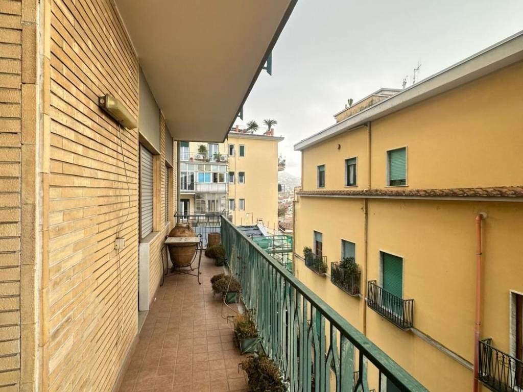 Appartamento a Salerno in Via Madonna del Monte, 7 - Foto 2