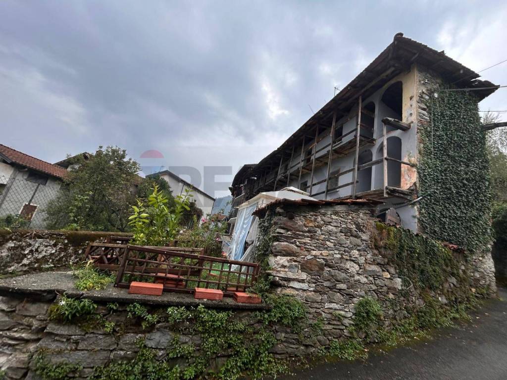 Rustico / casale a Brovello-carpugnino in Via Castello, 57 - Foto 3