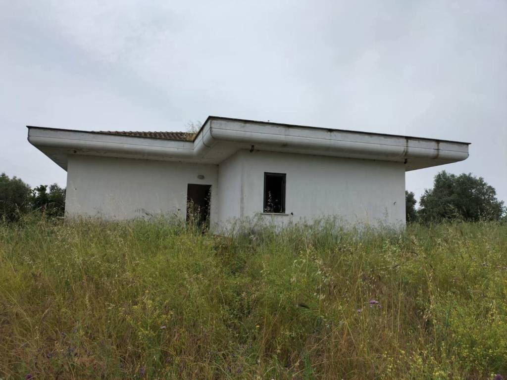 Villa a Aprilia in Via Giambattista Nicolini, 0 - Foto 2