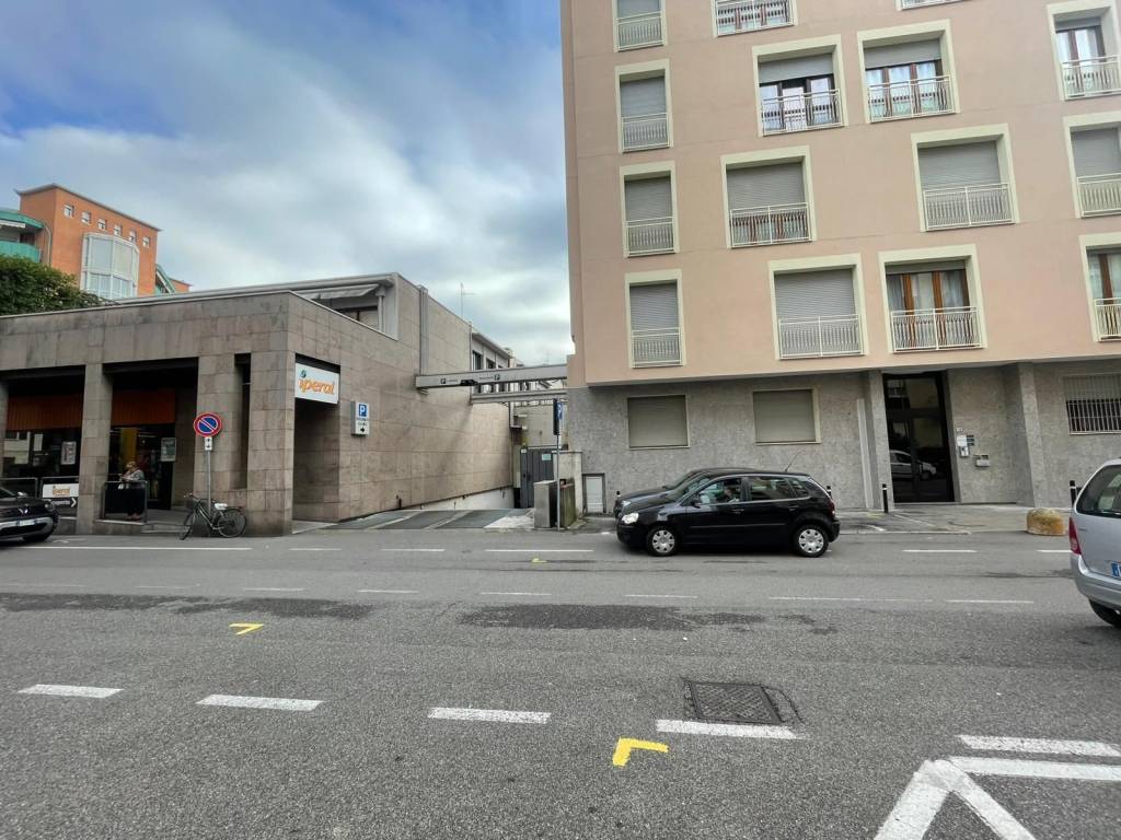 Box / garage a Saronno in Via Vincenzo Monti - Foto 2