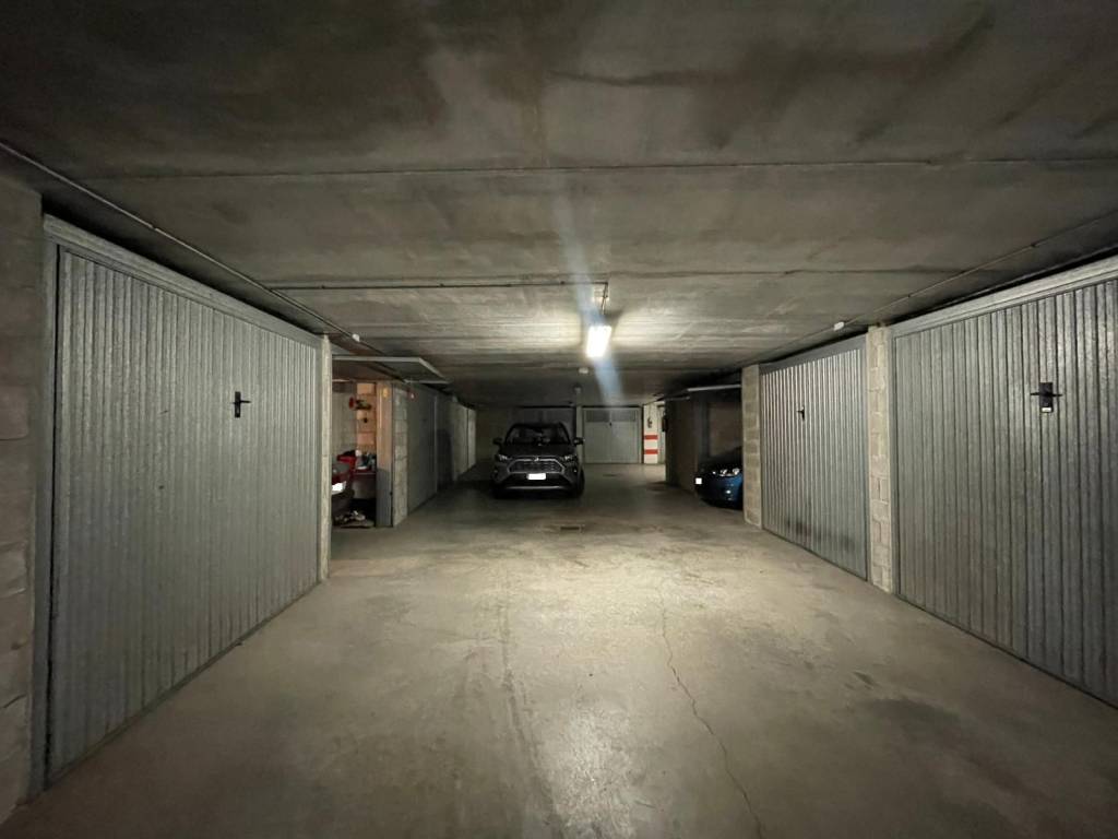 Box / garage a Saronno in Via Vincenzo Monti - Foto 5