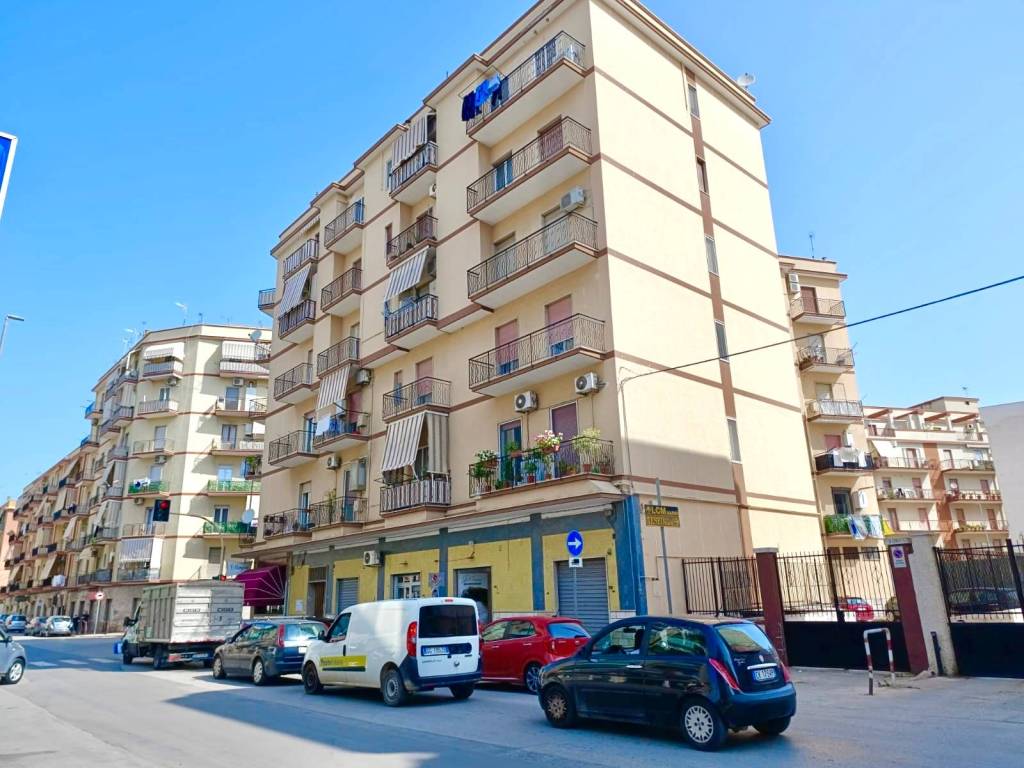 Appartamento a Trani in Corso Matteo Renato Imbriani, 210 - Foto 2