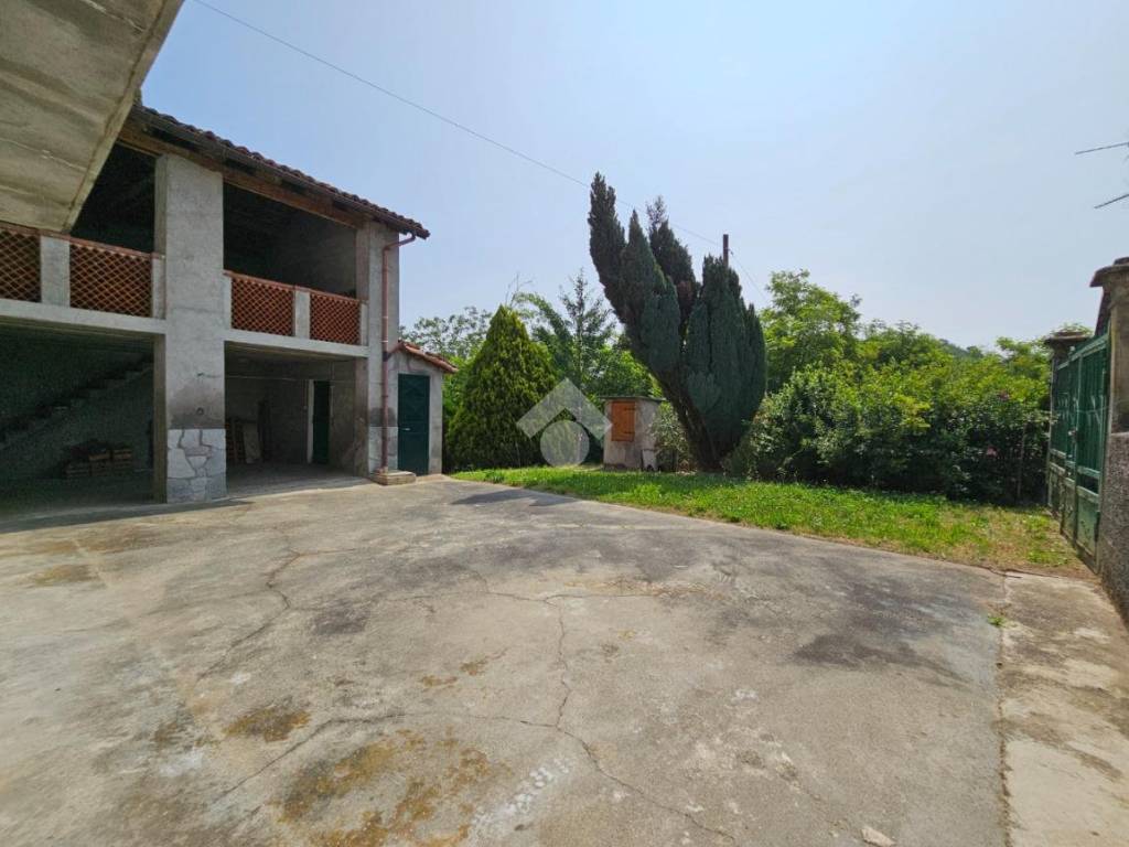 Rustico / casale a Mombaruzzo in VIA CIRCONVALLAZIONE, 44 - Foto 2