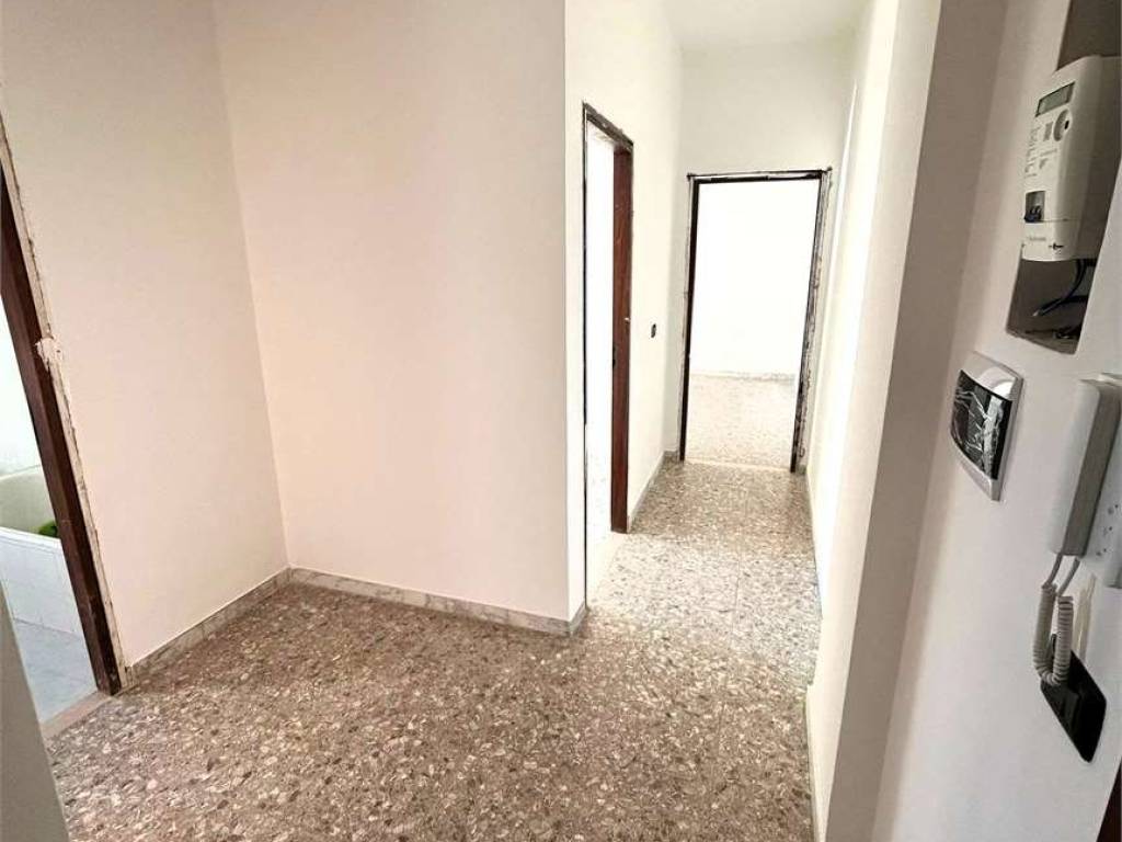 Appartamento a Brindisi in Via Bruno Buozzi, 5 - 13 - Foto 2