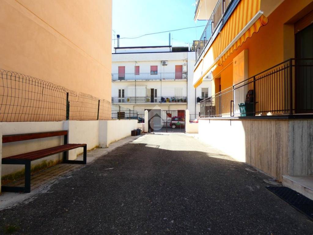Box / garage a Policoro in Via NAPOLI, 50 - Foto 2
