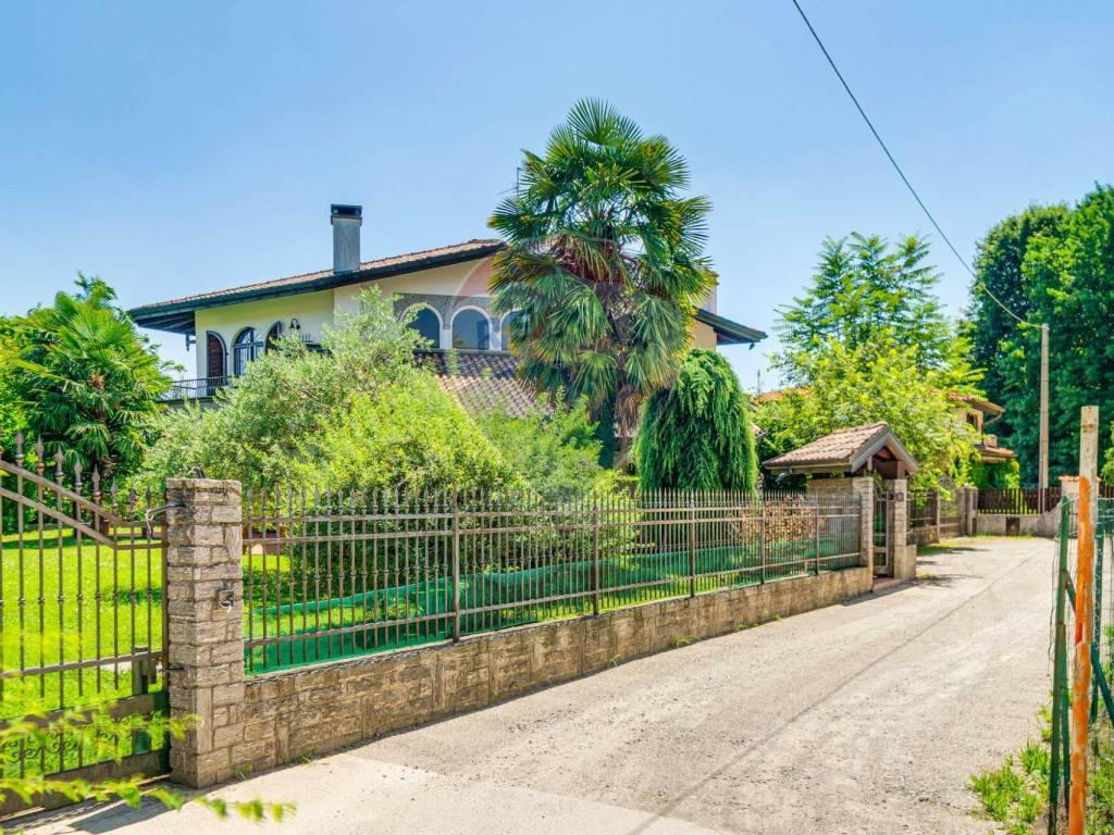 Villa a Cardano al campo in Via del moncone, 9 - Foto 2