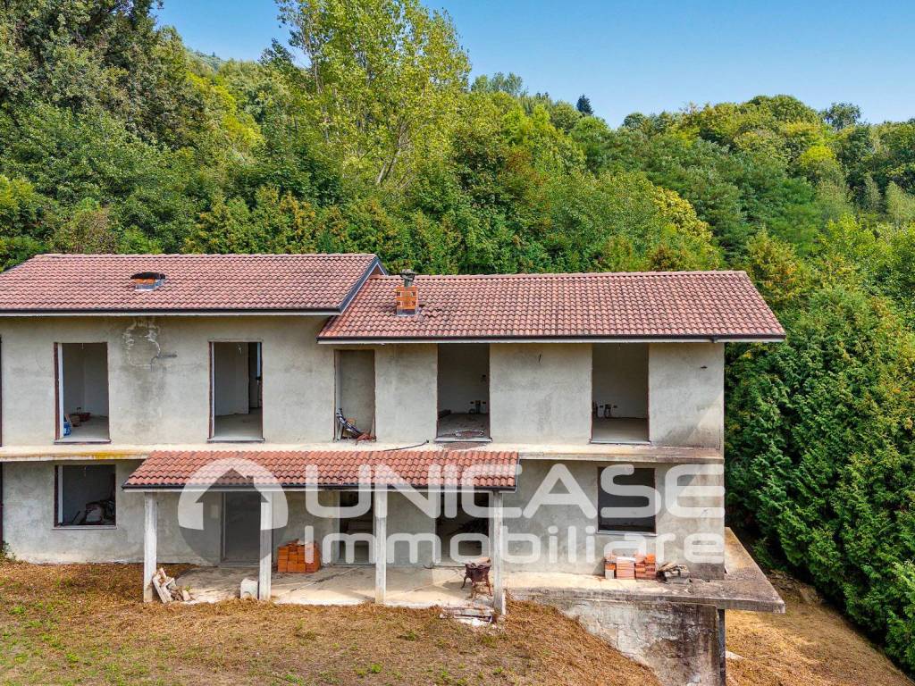 Rustico / casale a Bagnolo piemonte in Via Resiassa - Foto 2