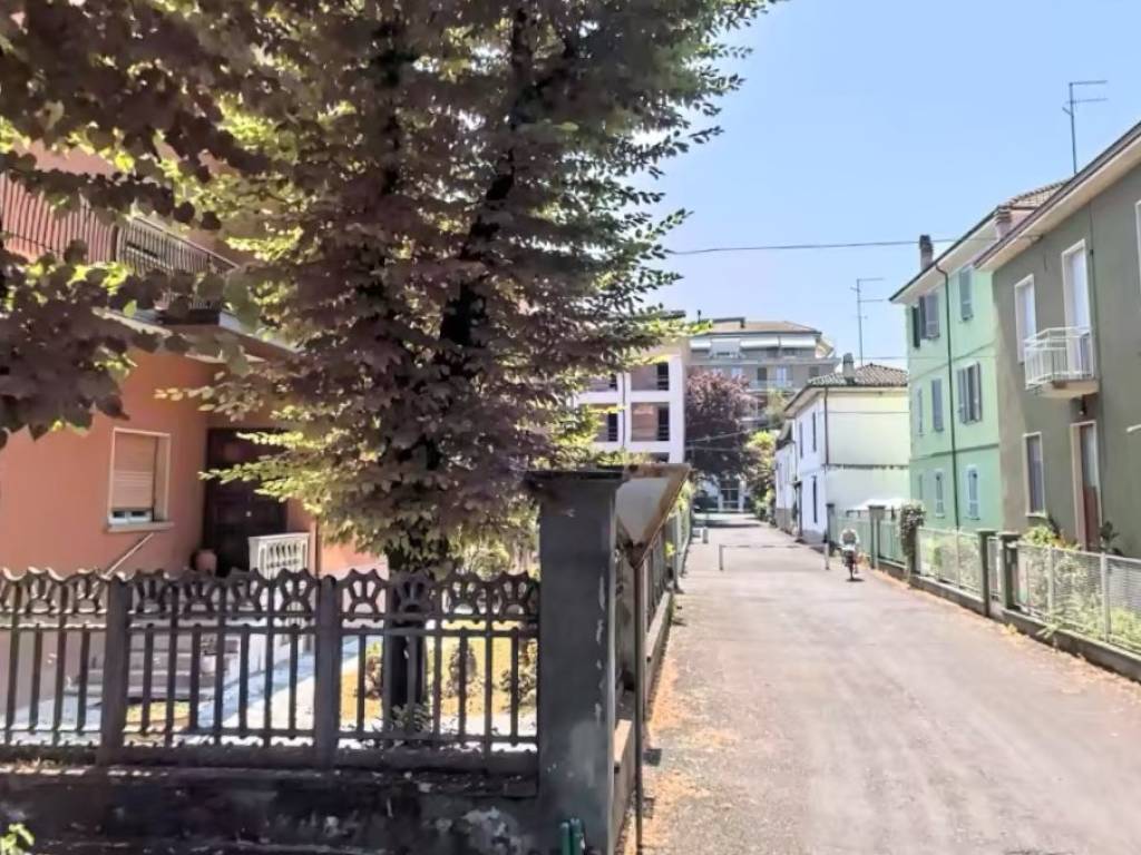 Appartamento a Piacenza in Via Vittorio Veneto - Foto 2