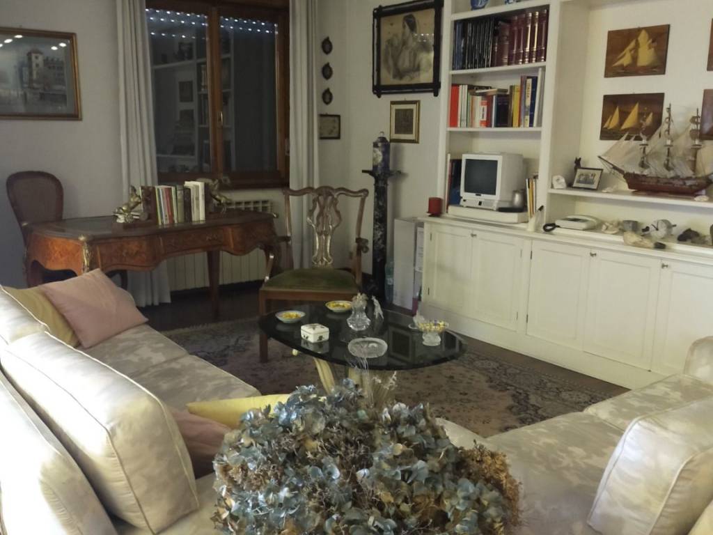 Appartamento a Stresa in Via Alessandro Manzoni - Foto 4