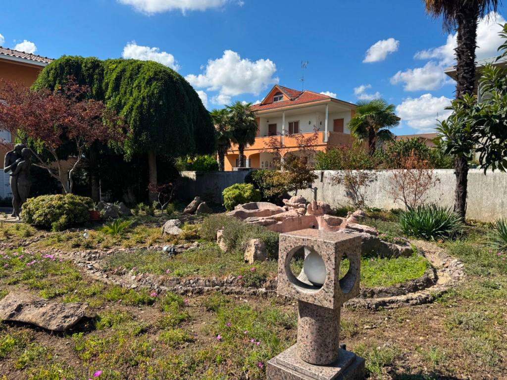 Villa a Cerano in Via Papa Giovanni XXIII, 36 - Foto 3