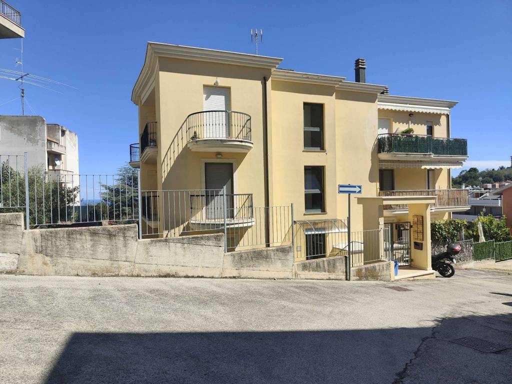 Appartamento a Acquaviva picena in Via Rossini, 31 - Foto 3