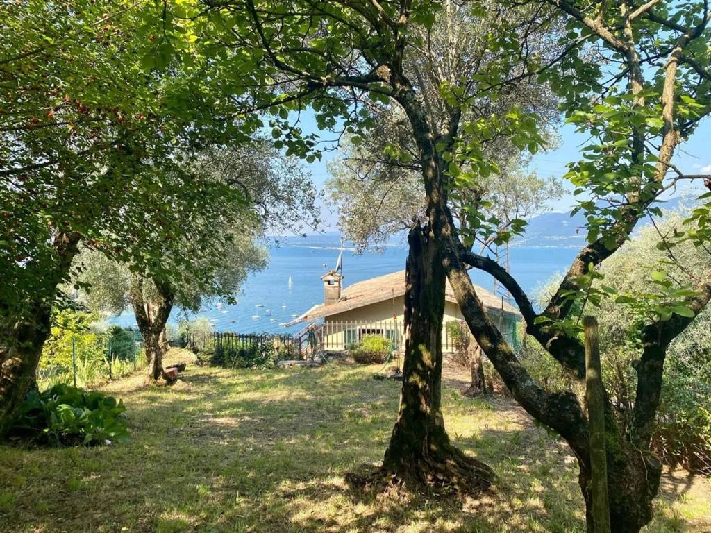 Villa a Torri del benaco in Località Rossone - Foto 2