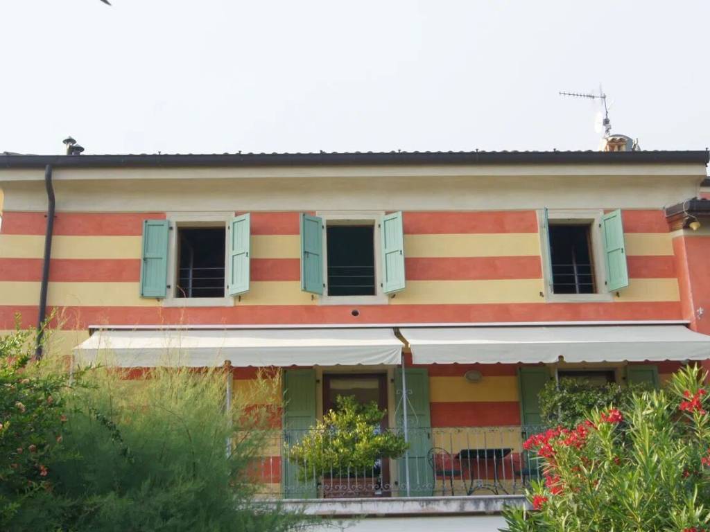 Appartamento a Torri del benaco in Via Oliveti - Foto 3