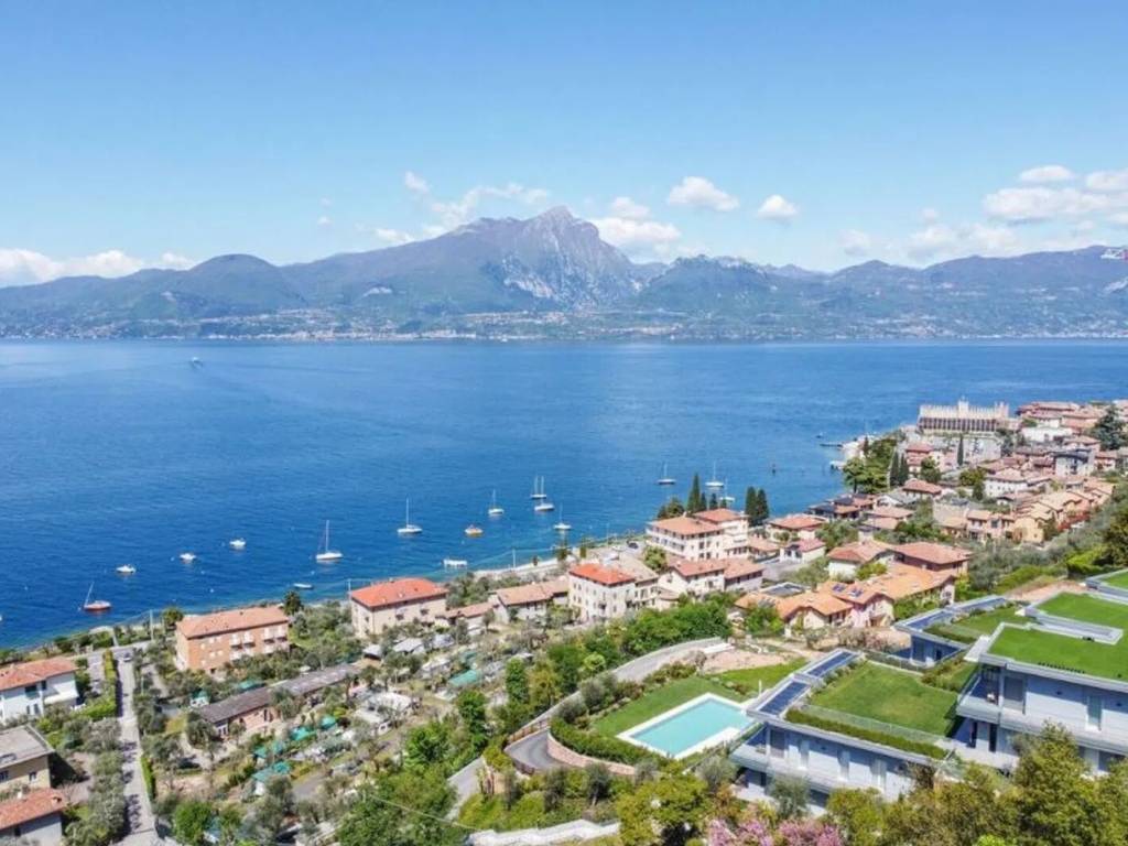 Appartamento a Torri del benaco in Via Per Albisano No Number - Foto 2