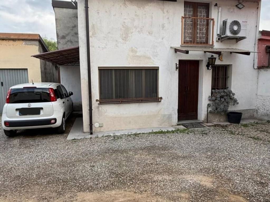 Villa a Albuzzano in Via Cairoli, 210 - Foto 3