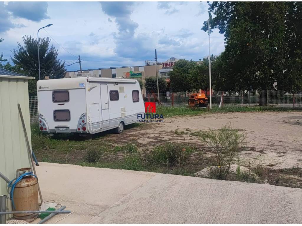 Terreno a Capena in Via Tiberina - Foto 2