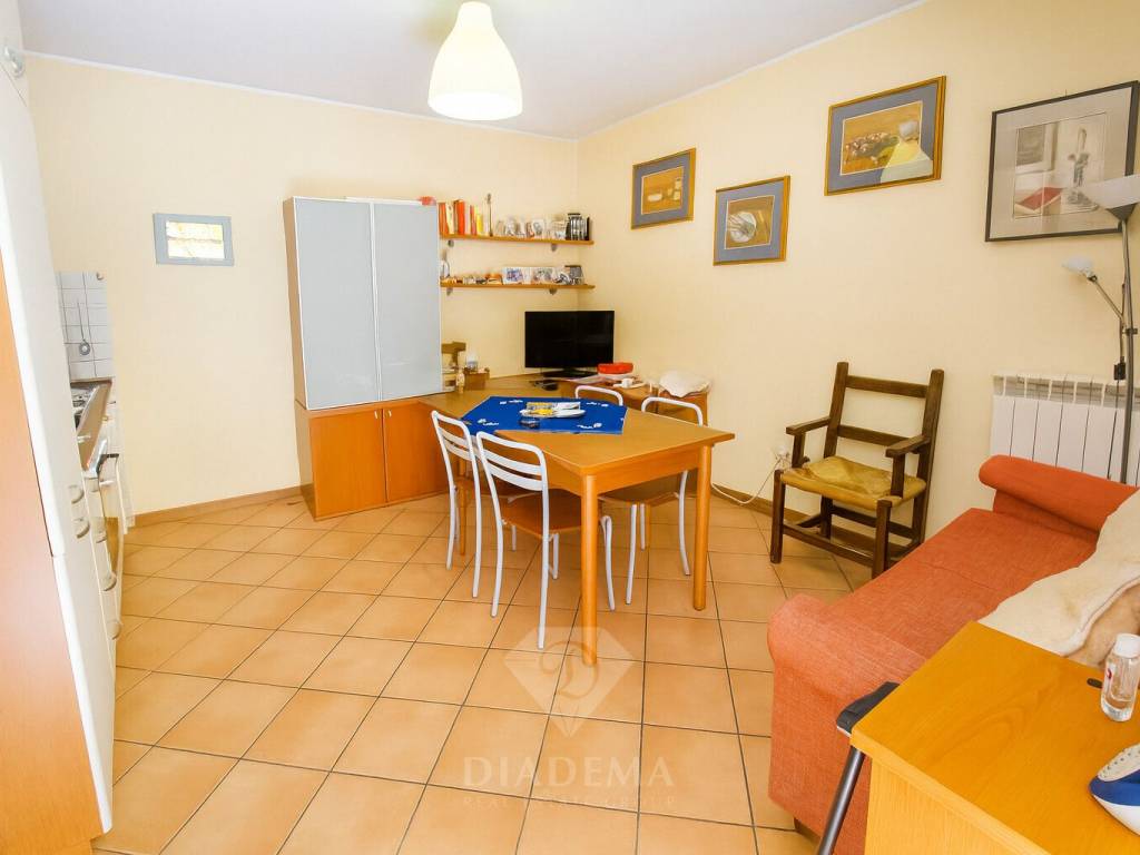 Appartamento a Jerago con orago in Via Cavour, 4 - Foto 3