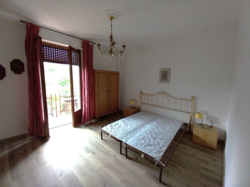 Appartamento a Borgosesia in Via Angelo Ottone, 58 - Foto 2