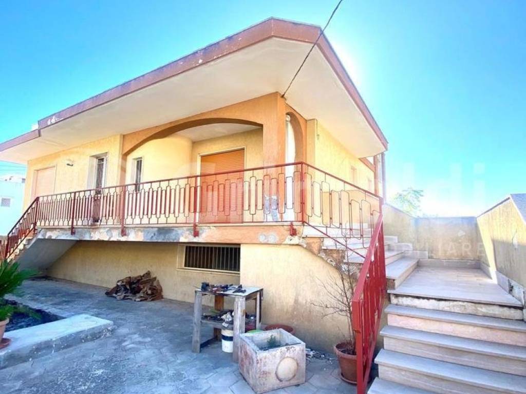 Casa indipendente a Tuglie in VIA BELLINI, 3 - Foto 2