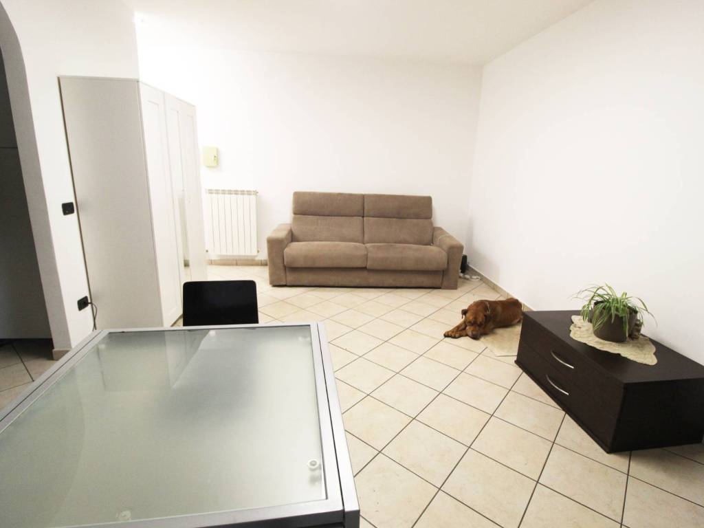 Appartamento a Gorla minore in Via Roma, 11 - Foto 2